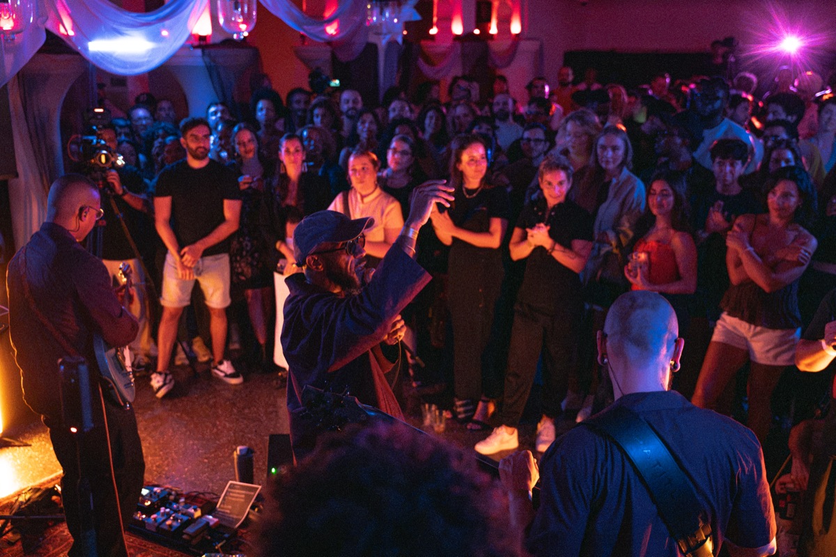 Guitar and the crowd clapping along